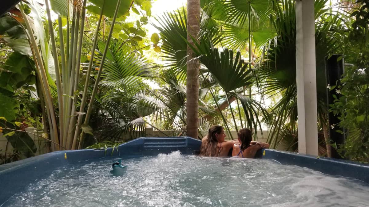 Large Private Home w/ Pool 100 steps from Beach, Sunset Beach