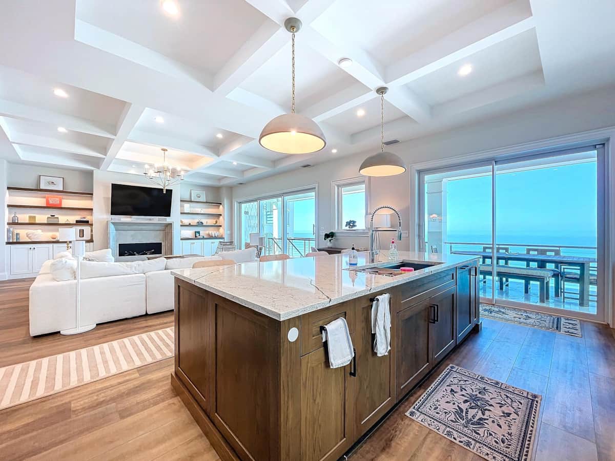 Brand-New 5-Bedroom on Sunset Beach, photo 2
