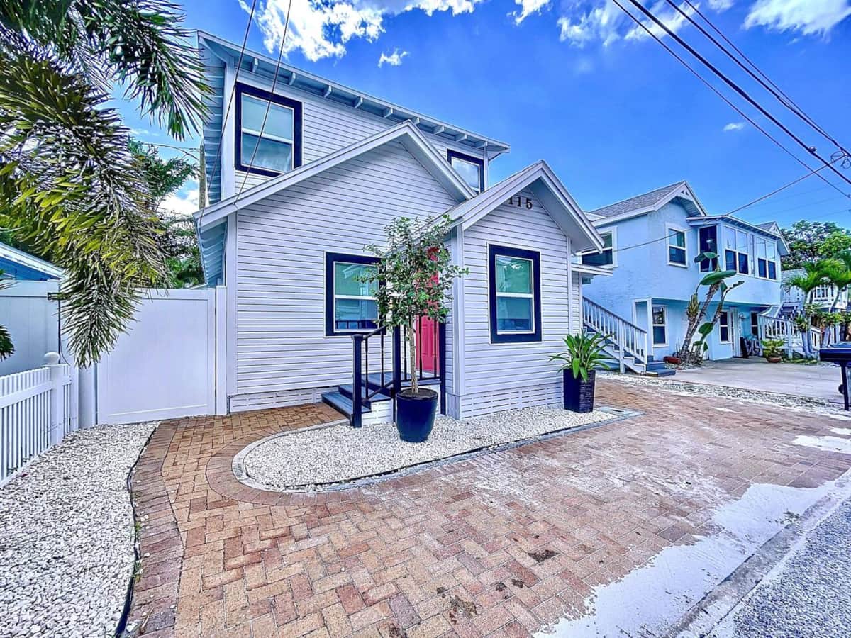 "By the Beach" in Treasure Island, Treasure Island